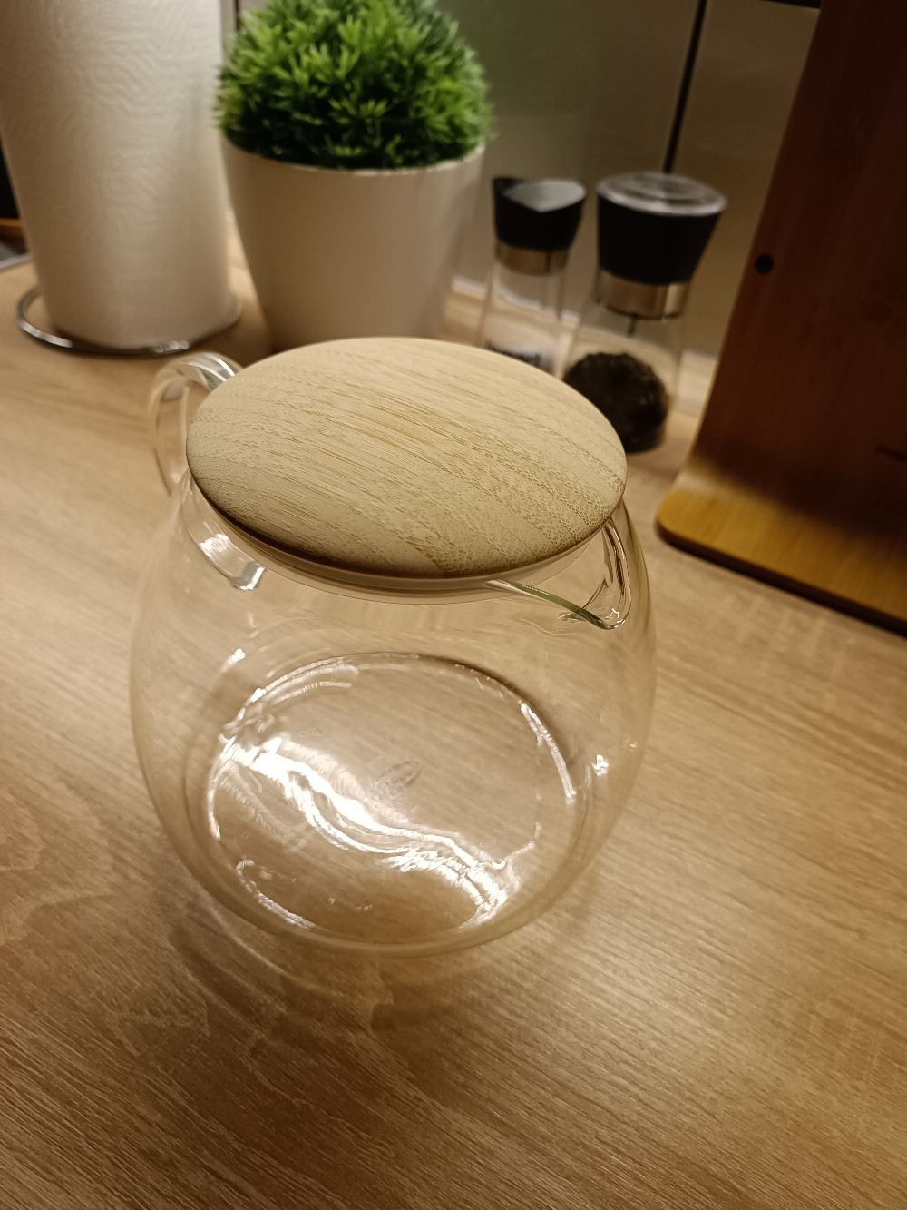 OSLO hőálló üveg teáskanna bambusz tetővel 1,8 L
